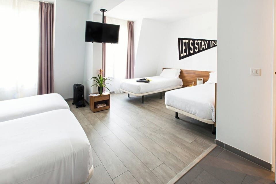 Family Room | In-room safe, iron/ironing board, travel crib, free WiFi
