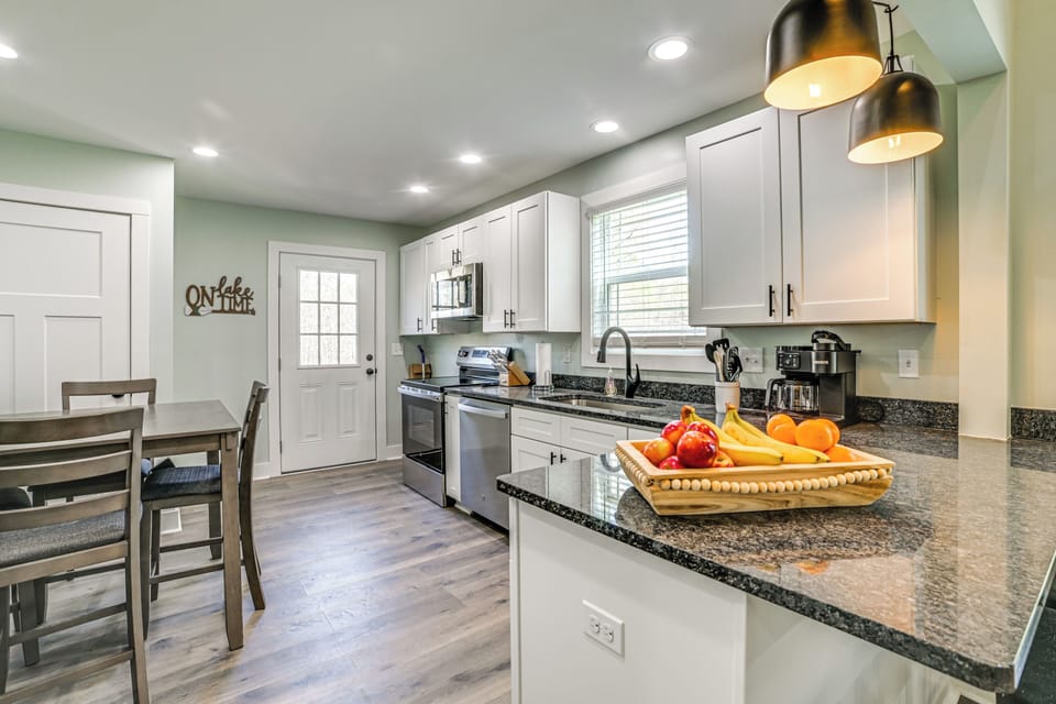Kitchen | 1st Floor | Keurig K-Duo | Dishwasher