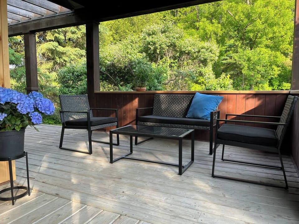 Private wrap around porch