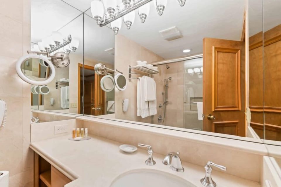 1665184925711-1218