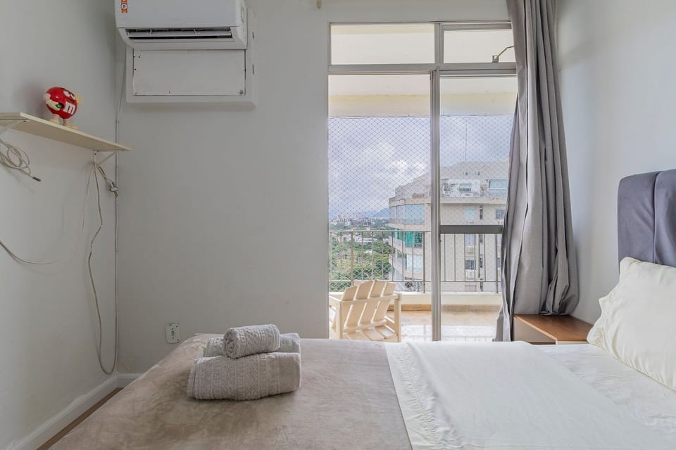 Bed,Bedroom