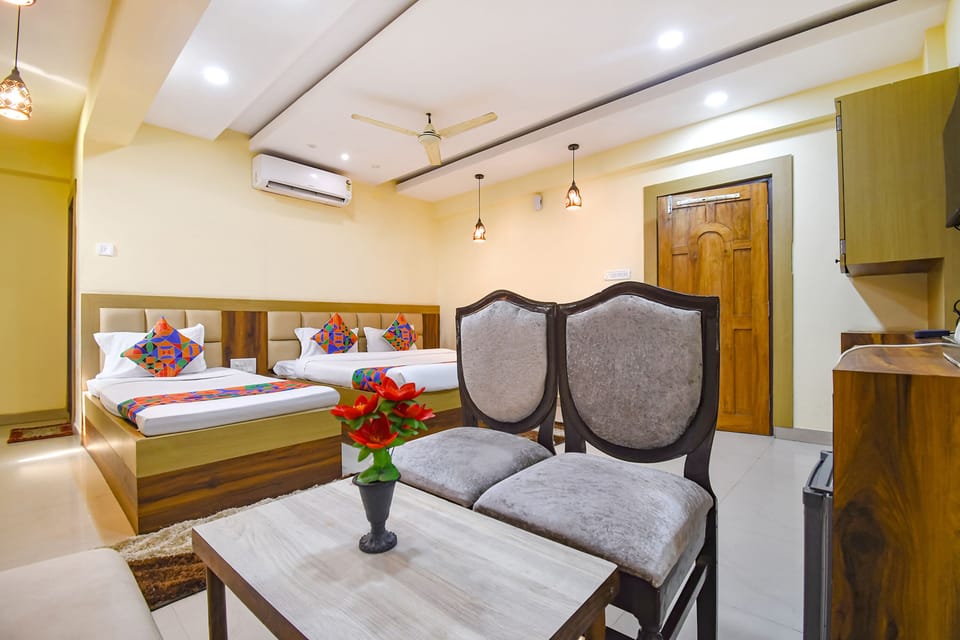 Egyptian cotton sheets, premium bedding, in-room safe, WiFi (free)