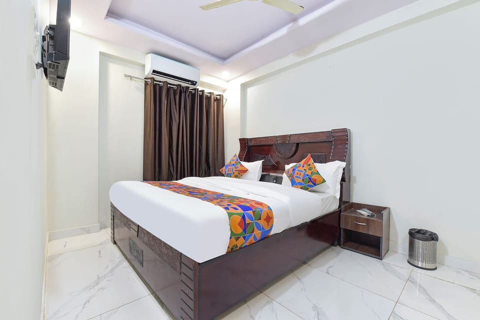 Luxury Suite | 1 bedroom, Egyptian cotton sheets, premium bedding, in-room safe