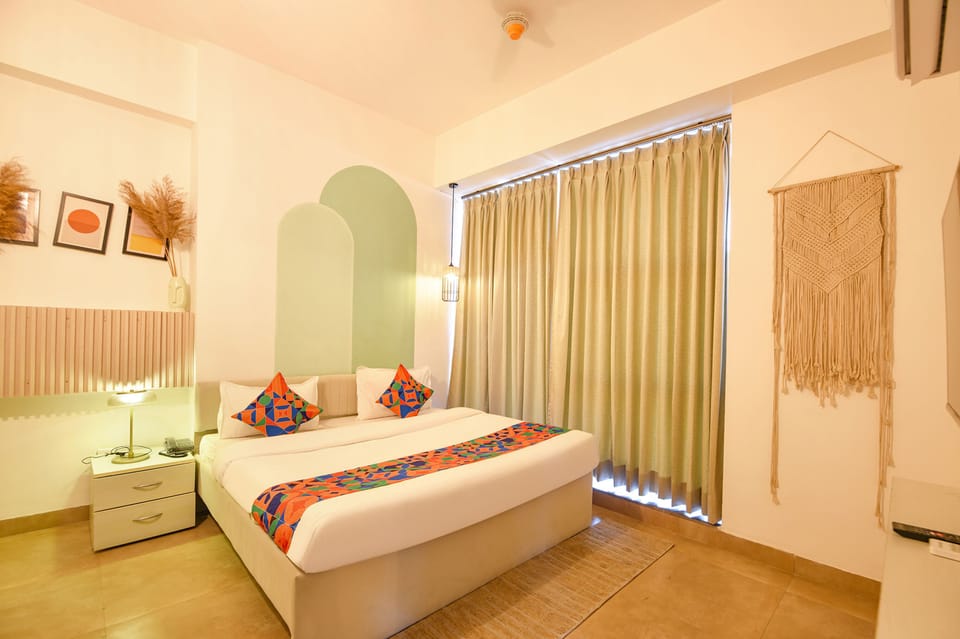 Egyptian cotton sheets, premium bedding, in-room safe, free WiFi