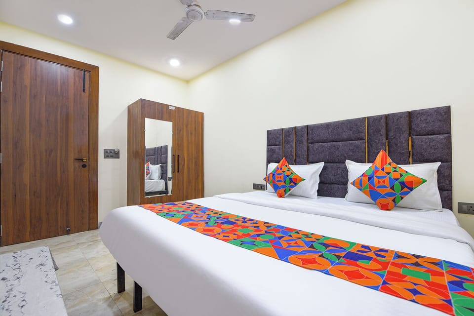 Deluxe Room | Egyptian cotton sheets, premium bedding, in-room safe, free WiFi