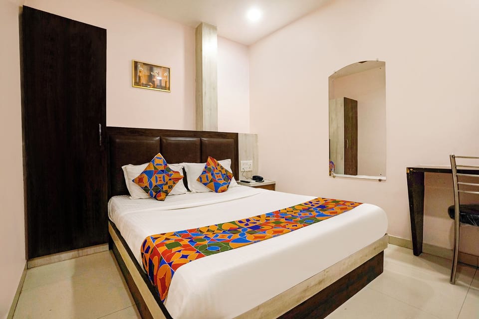 Egyptian cotton sheets, premium bedding, in-room safe, soundproofing