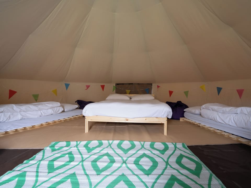 Tent | Bed sheets