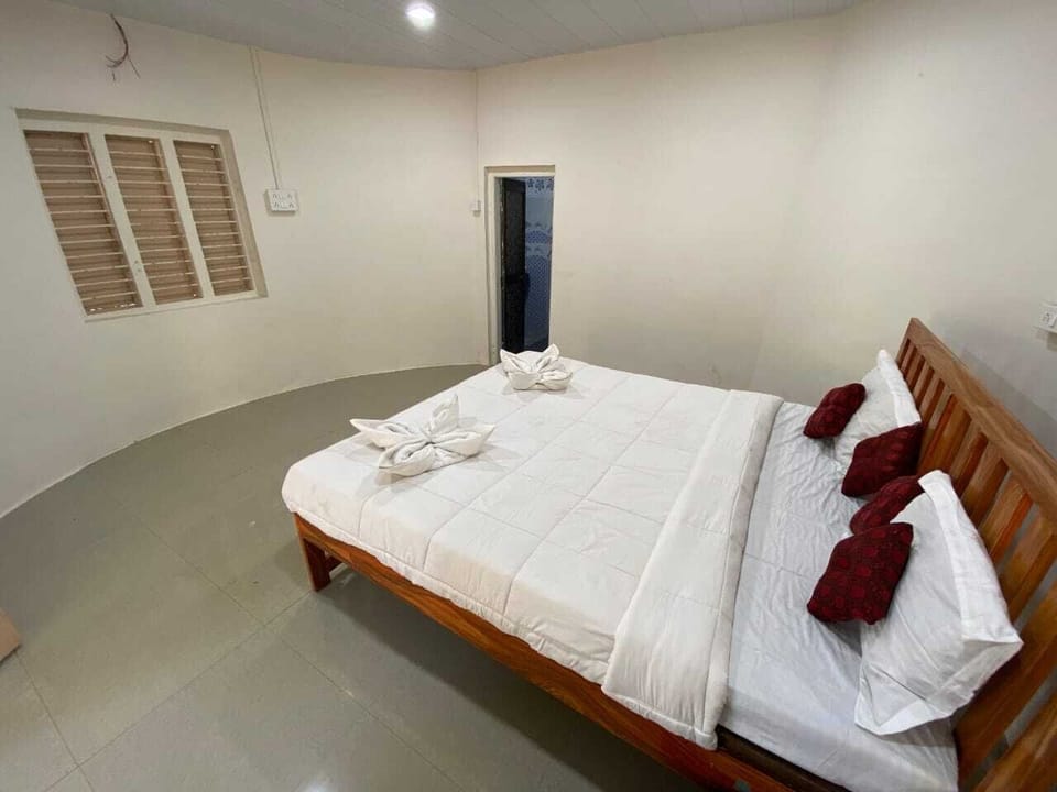 Deluxe Double Room, Garden View | Free WiFi