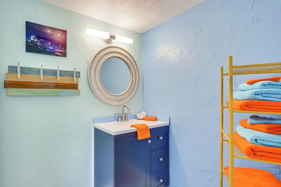 Bathroom | Towels Provided