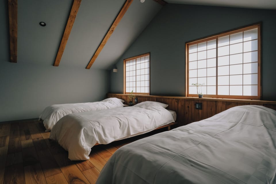 2 bedrooms, down comforters, laptop workspace, blackout drapes
