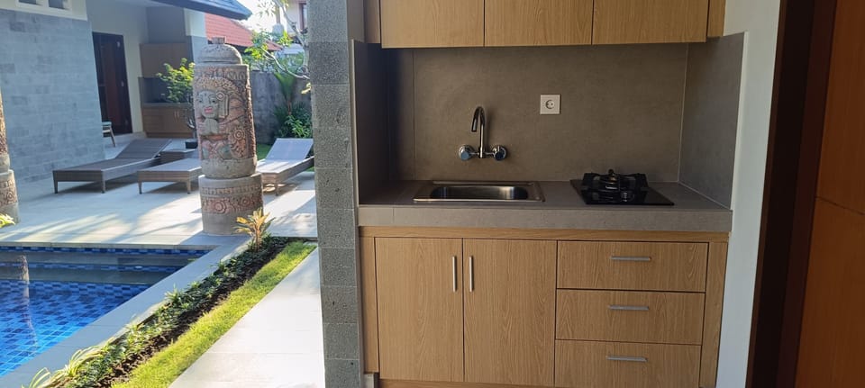 Deluxe Double Room, Balcony, Pool View | Private kitchen | Mini-fridge, cookware/dishes/utensils