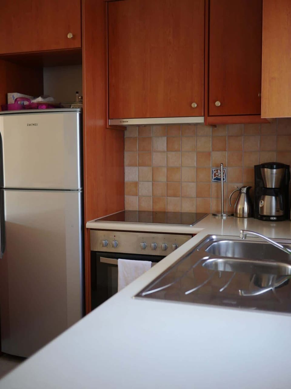 Basic Single Room, Balcony, Pool View | Private kitchen