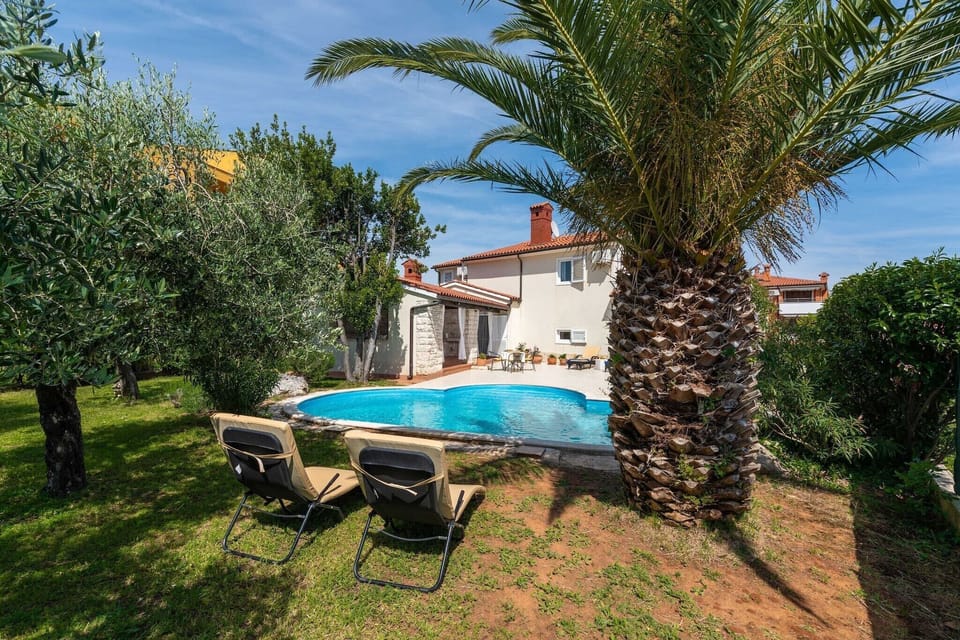 Holiday Home Swimming Pool