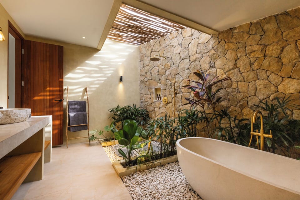 Exclusive Bungalow, Pool View | Bathroom