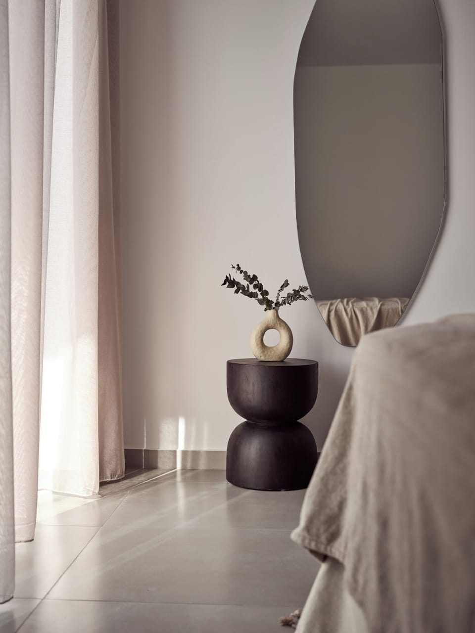 A minimalist haven for uninterrupted sleep.