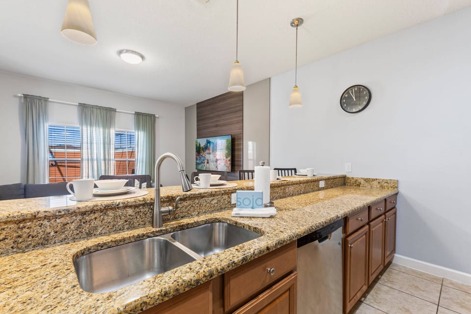 House (4 Bedrooms) | Property amenity
