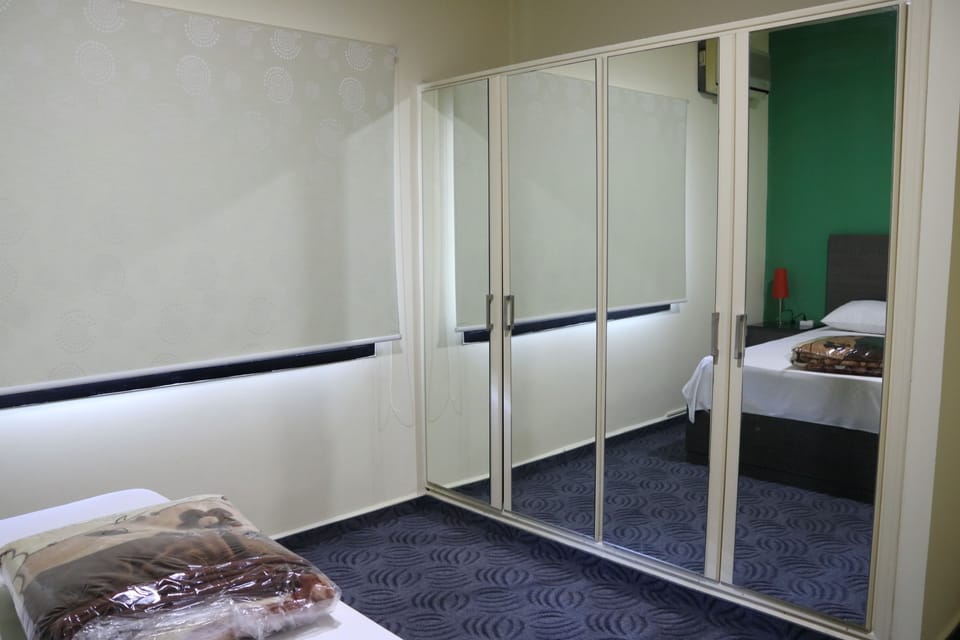 Executive Suite, 2 Bedrooms, Ocean View | Minibar, in-room safe, desk, rollaway beds (surcharge)
