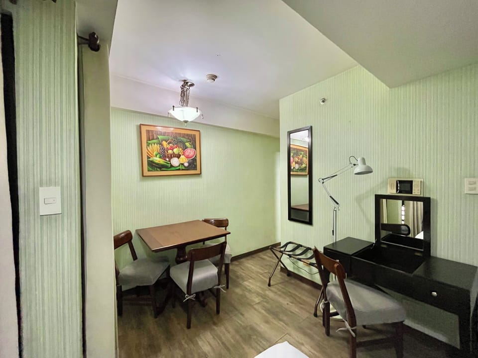 Standard Single Room, 1 Twin Bed | Living area | TV