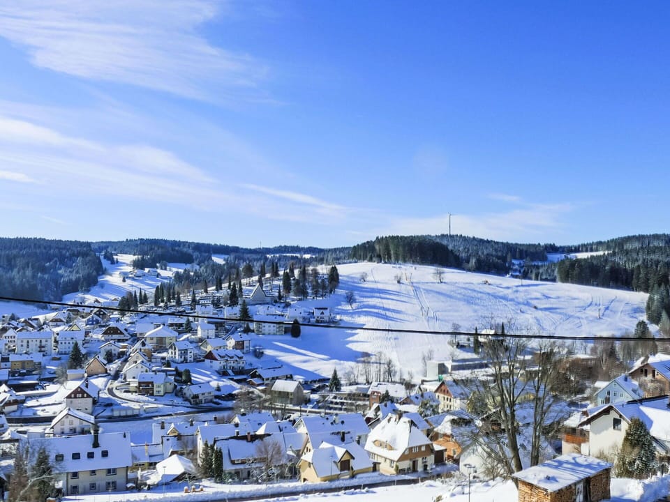 Snow, Winter, Freezing, Human Settlement, Slope, Glacial Landform, Village, Hill Station, Mountain Range, Mountain Village