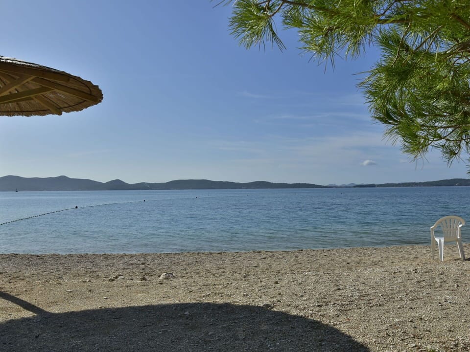 Body Of Water, Coast, Coastal And Oceanic Landforms, Beach, Shore, Sea, Ocean, Bay, Tropics, Shade