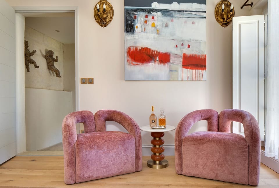 CLEMENT VI Spa & Fitness | Living area | 80-cm Smart TV with satellite channels, tablet, Netflix