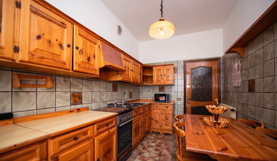 Economy Apartment, Lake View | Private kitchen