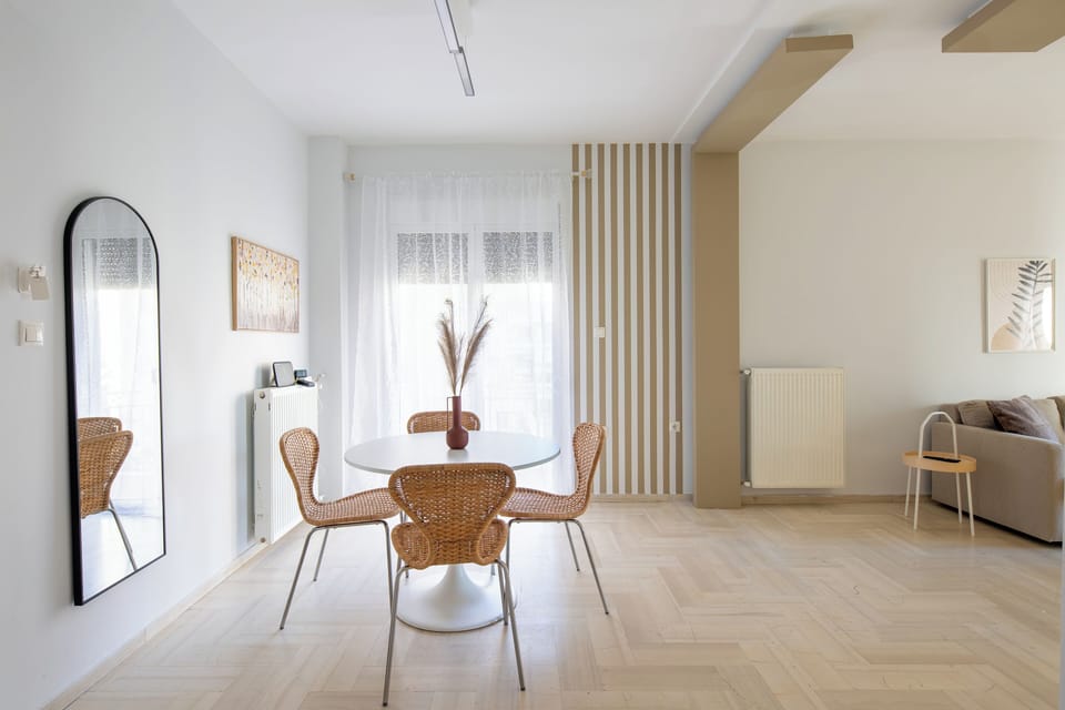 Apartment, 2 Bedrooms, Balcony, City View | In-room dining
