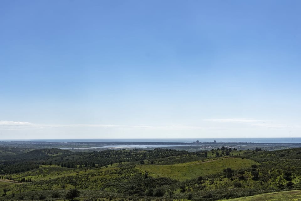 House | 5 bedrooms, desk