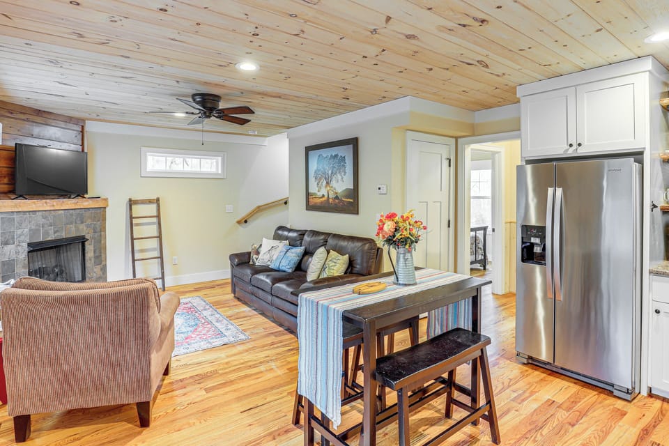 Cottage (2 Bedrooms) | Interior