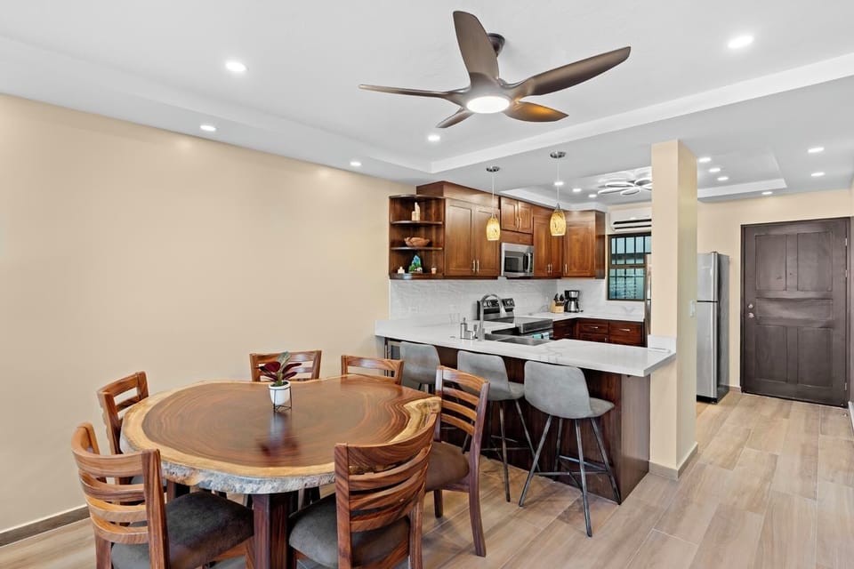 Condo, Garden View | Dining room