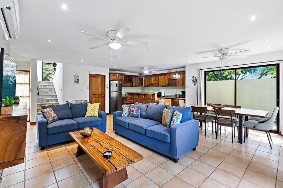 House, Garden View | Living area | TV