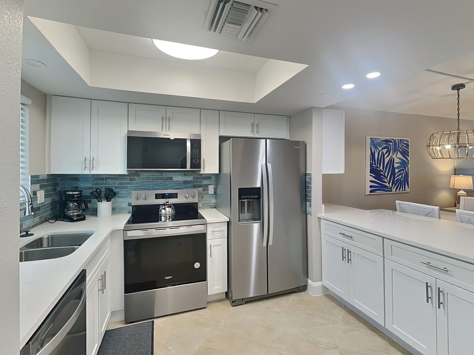 Fully Equipped Kitchen with Stainless Steel Appliances