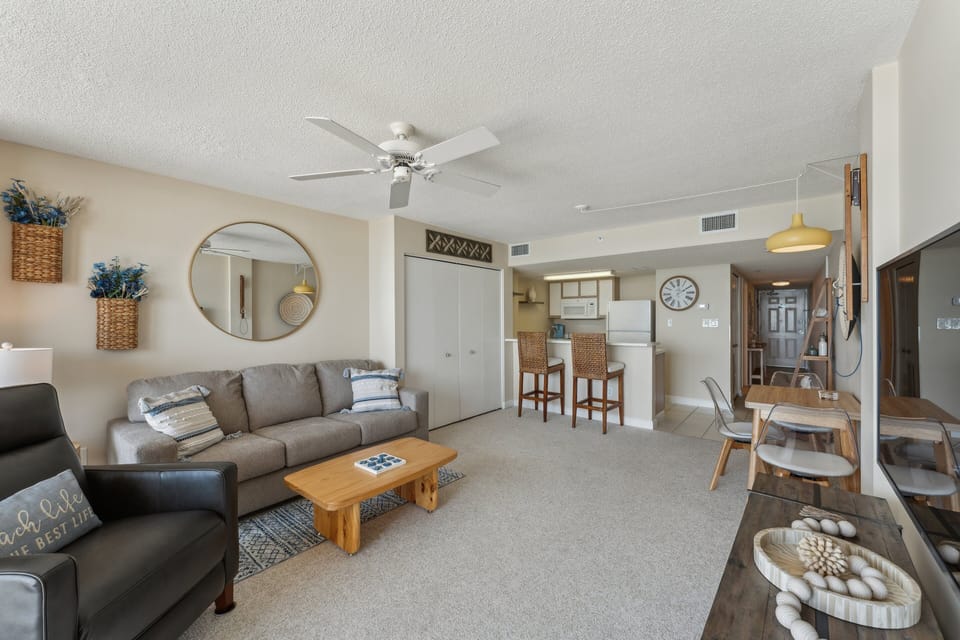 Condo, 1 Bedroom | Living area | Smart TV, streaming services