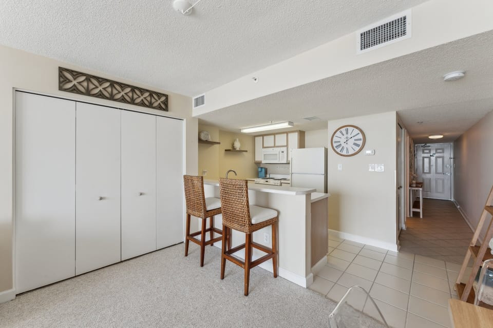Condo, 1 Bedroom | Interior