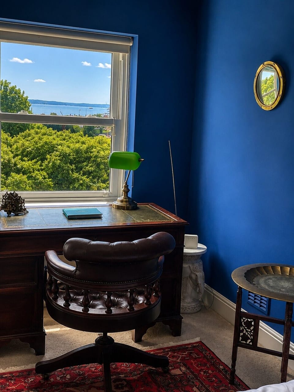 Work with a view from the desk in the second bedroom