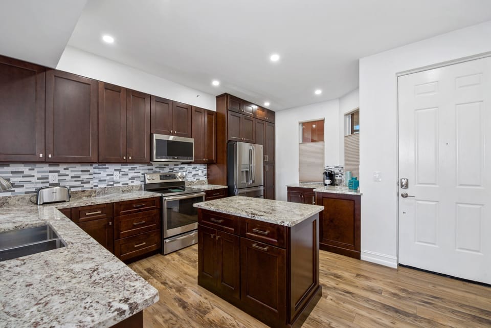 Fully equipped kitchen