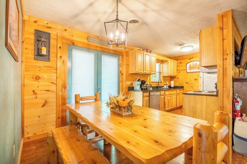 Haus Edelweiss' inviting dining area