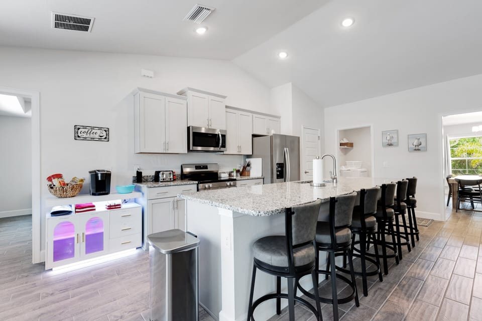 Indoors, Kitchen, Appliance, Microwave, Oven