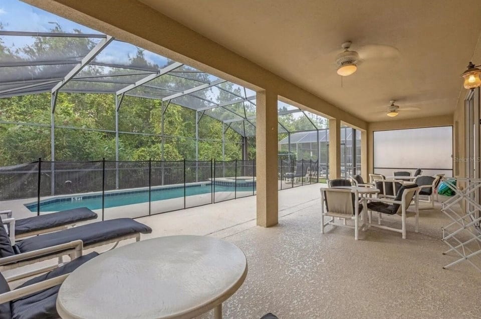 Floor, Chair, Furniture, Indoors, Appliance