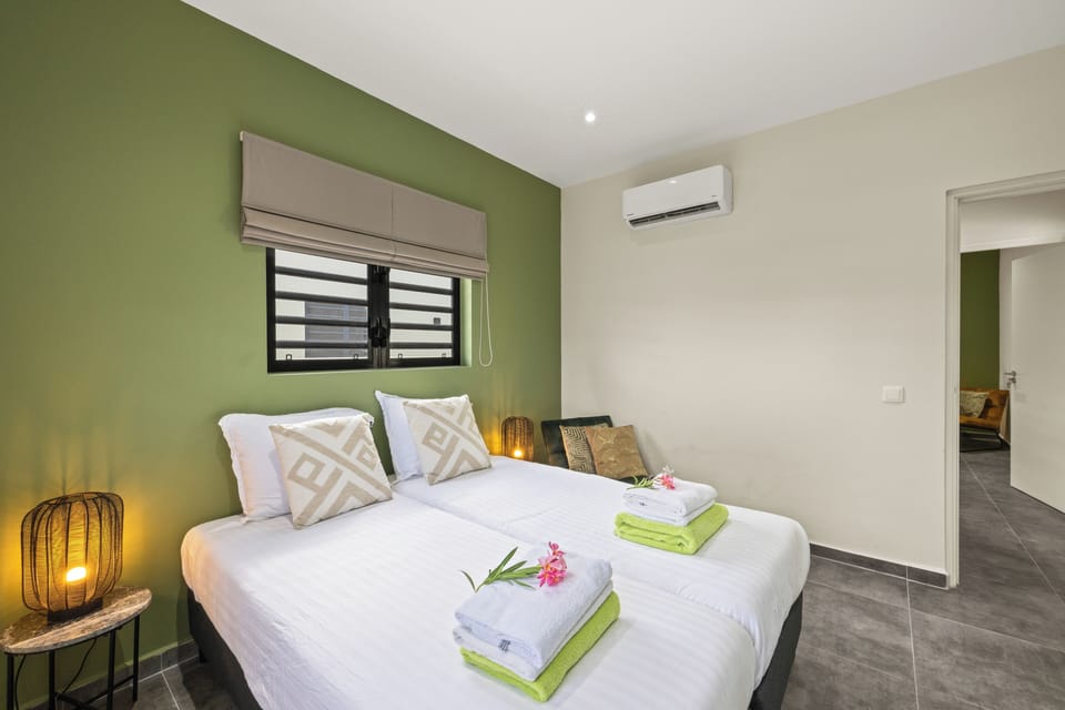 3 bedrooms, in-room safe, free WiFi