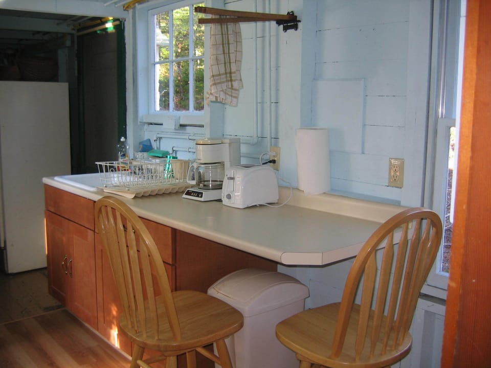Kitchen dining