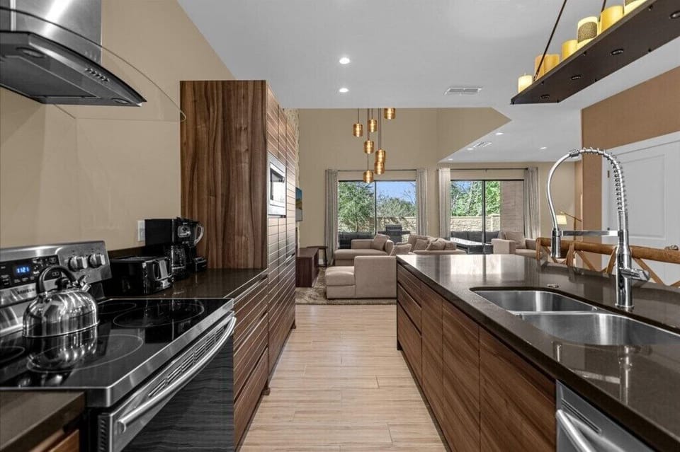 7471BrooklynDrive(7)