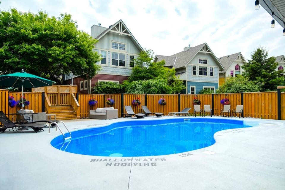 Pool + Patio-39