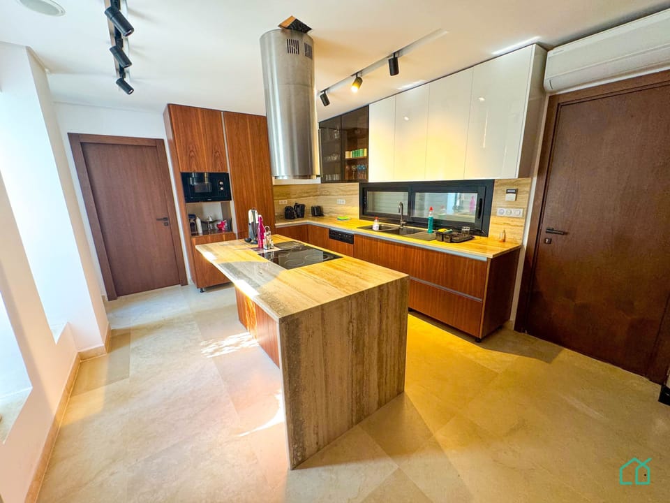 House | 5 bedrooms