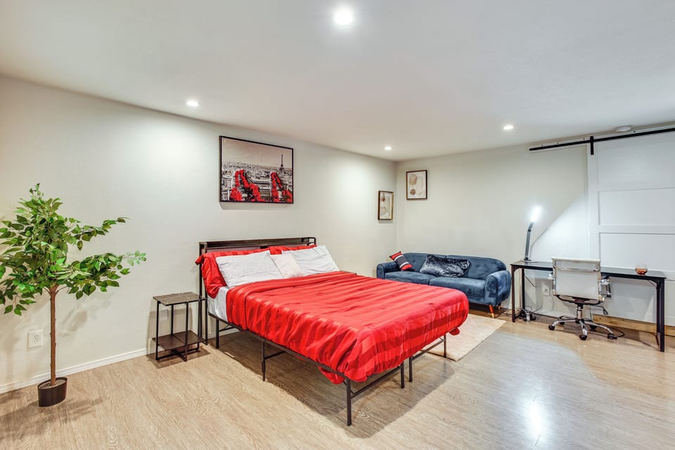Living Room | 1st Floor | King Bed | Full Futon | Smart TV