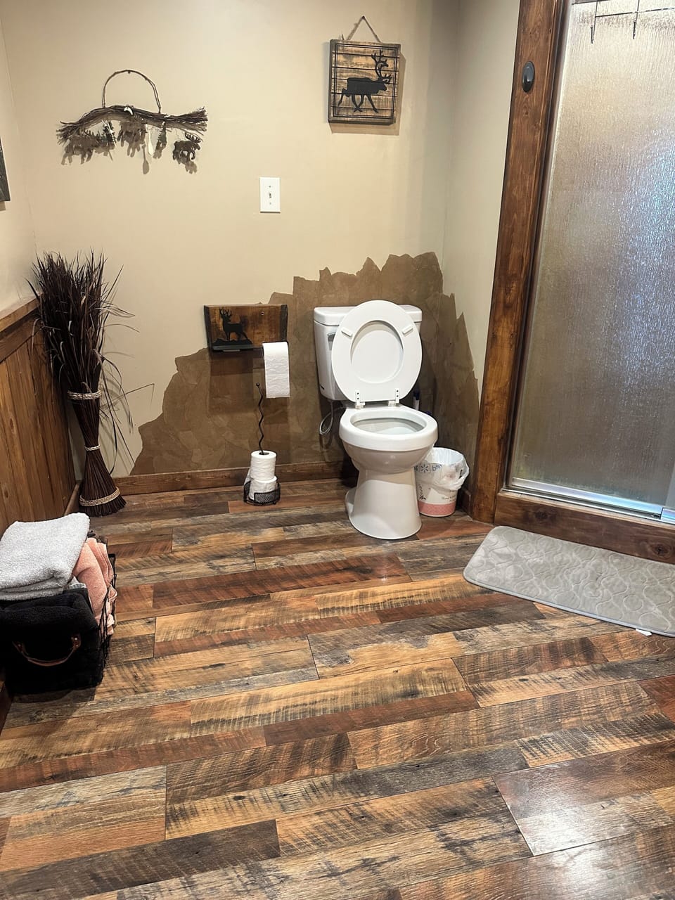 Spacious bathroom