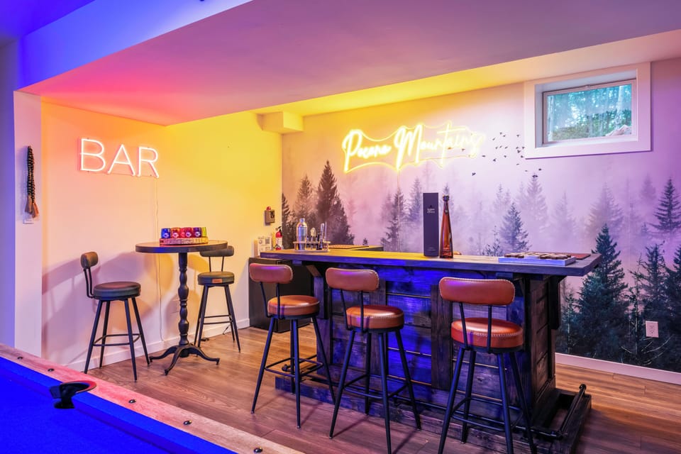 Your own private bar in the Pocono Mountains — perfect for cocktails, conversation, and good vibes.