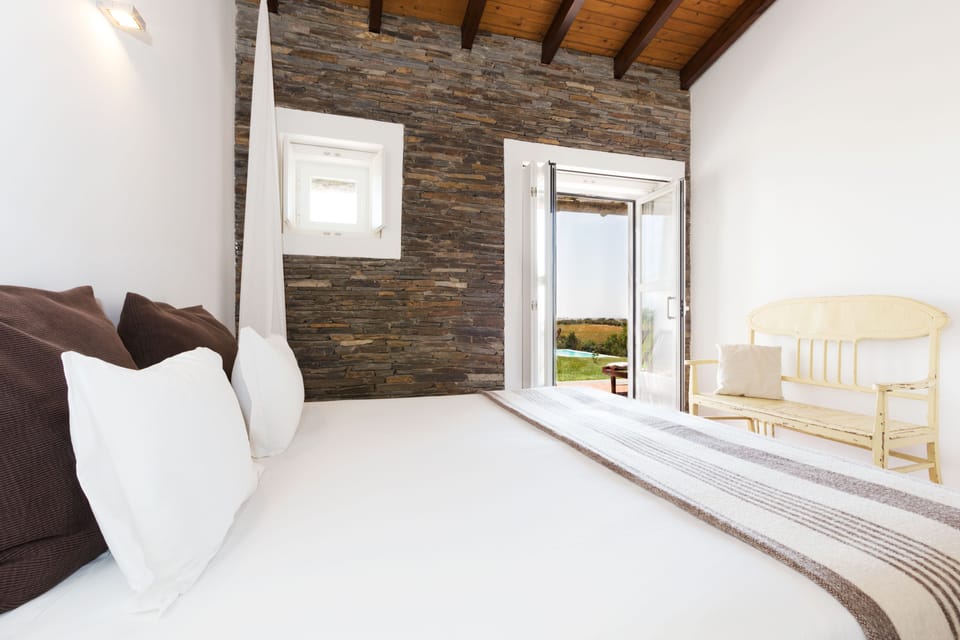 Room (Alpendre - capacidade max 2pes) | Bed sheets