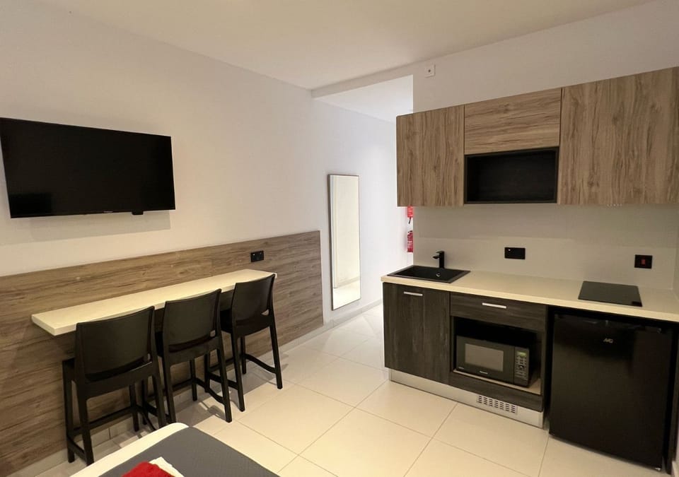 Kitchen/Dining Area