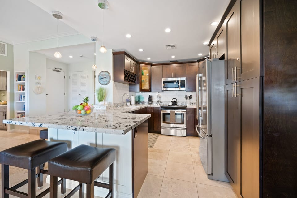 Full-sized stainless-steel appliances